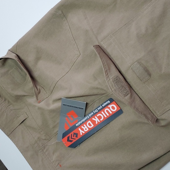 NEW Men's Free Country Quick Dry Cargo Shorts Khaki | Size 42 - Picture 4 of 11